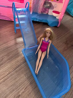 Barbie karavan XXL s bazenom - 6