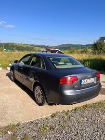 Audi A4 Sedan 2.0 TDI - 6