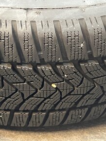 Predam zimnu sadu 215/60 R16 superb - 6