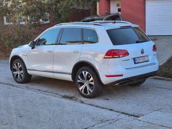 VW Touareg TDI V8 4x4 po STK a EK, nové rozvody orig. - 6