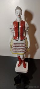 Krásna zberateľská porcelánová socha  Holloháza - 6