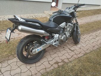 Honda Hornet 900 - 6