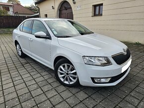 Škoda Octavia 1.6 TDI DSG Business Navi DVD Keyless R16 - 6