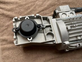 Elektromotor s prevodovkou Lenze GKR03-2M      0,55KW - 6