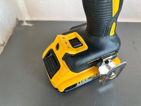 DeWALT DCD796 Akumulátorová bezuhlíková príklepová vŕtačka - 6