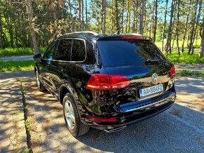 VW Touareg 3.0 V6 TDI - 6