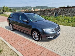 ŠKODA OCTAVIA COMBI 2.0 TDI DSG STYLE - 6