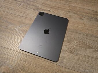 Apple iPad pro 11 2 generácie 128GB - 6