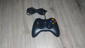 Predám hernú konzolu Xbox 360 / komplet . - 6