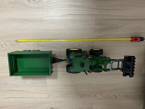 Bruder traktor John Deere - 6