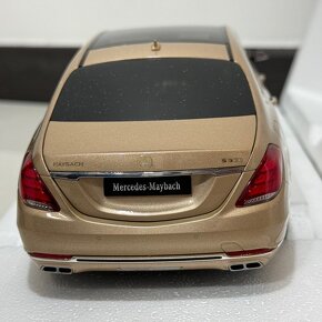 1:18 AutoArt Mercedes Maybach S Class S600 - 6