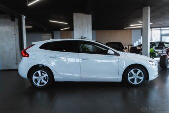 Volvo V40 T2 Momentum PRO 1.5L 122k - 6