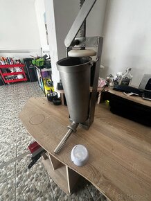 VEVOR 12” Mlynček na Mäso + Plnička Klobás 850W/150kgH - 6