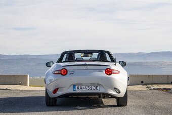 Mazda MX-5 Gand Touring - 6