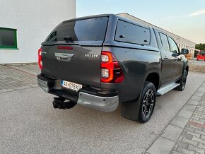 Toyota Hilux DC 2.8 I D-4D Executive 4x4 A/T - 6