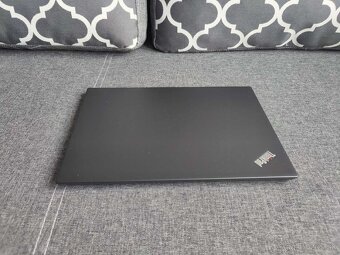 Lenovo ThinkPad X390 i5, 16GB RAM, 256GB SSD - 6