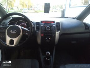 Kia Venga 1.4i 2011 - 6