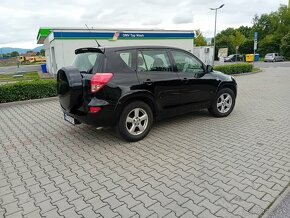 Toyota RAV 4x4 - 6