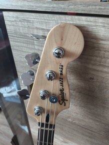 Squier jazz bass - 6