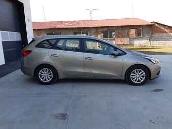 Kia Cee´d SW 1.6 CRDi LX/Silver - 6