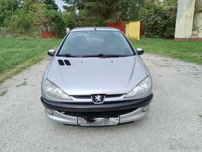 Peugeot 206 1.4 benzín,R.v.2004 - 6