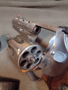 Revolver Taurus 357 mag - 6