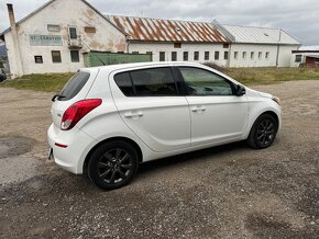 Hyundai i20 1.25 benzín - 6