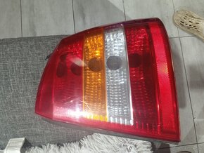 Predam zadne spolujazdcove svetlo na opel astra G rok 2002 - 6