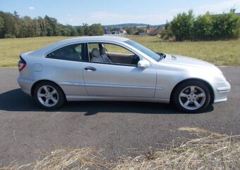 Mercedes-Benz Třídy C 2,2 CDI zachovalé nafta manuál 90 kw - 6