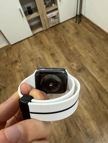 Apple Watch 5 44 mm + bohaté príslušenstvo - 6