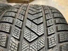 ZIMNA SADA DVOJROZMER 245/40 R19 275/35 R19 PIRELLI - 6