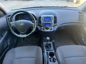 HYUNDAI I30 1,6 CRDI,66 KW,ROK 2010,NAJ 205 TKM,KLIMA,DOHODA - 6