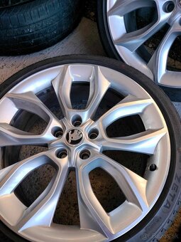 4ks alu disky orig. Škoda 5x112 R19 pneu 235/35 r19 - 6