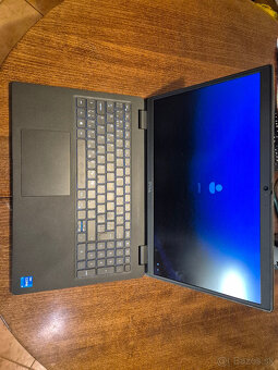 DELL LATITUDE 3520 - 6