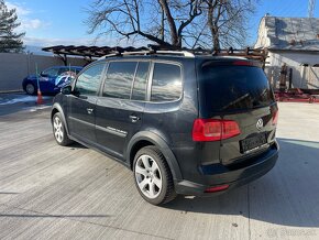 Volkswagen Touran 2.0 TDI Cross DSG - 6