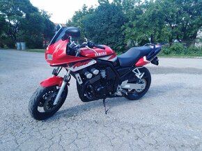 Yamaha FZS 600 Fazer - 6