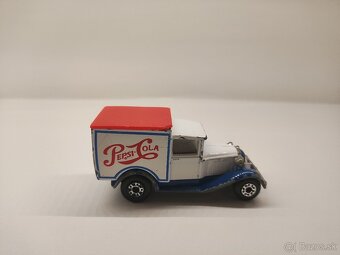 Autíčka Matchbox Superfast Ford, Plymouth - 6