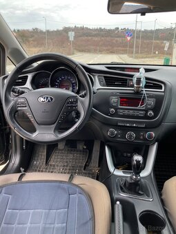 Predám KIA Ceed 1,6 GDI 99kw team slovaKia edition - 6