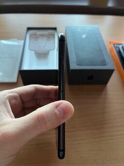 iPhone 8 64GB Space Grey - 6