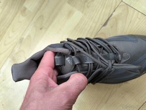 Pánske bežecké tenisky Adidas AlphaBoost V1 - 6