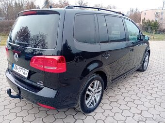 VOLKSWAGEN TOURAN 1.6TDI - BMT - BI XENÓN, NAVI + KAMERA - 6