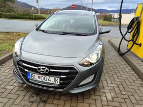 Hyundai i30 kombi 1.6 81kw - 6