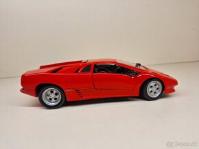 1:18 LAMBORGHINI DIABLO Č - 6