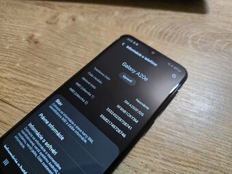 Samsung a20e v top stave bez znamok pouzivania telefon bol c - 6