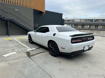 Predám Dodge Challenger 5.7 Hemi V8 2019 - 6