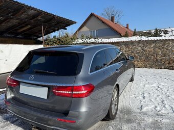 Mercedes-Benz E220D 4Matic - 6