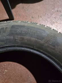 215/60R16 zimné pneu . - 6