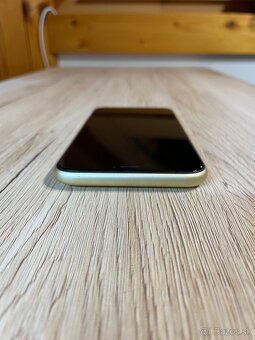 iPhone XR 64gb Yellow - 6