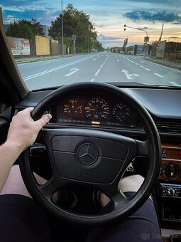 predám Mercedes W124 E 250d - 6