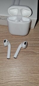 Apple AirPods 2019 - 6